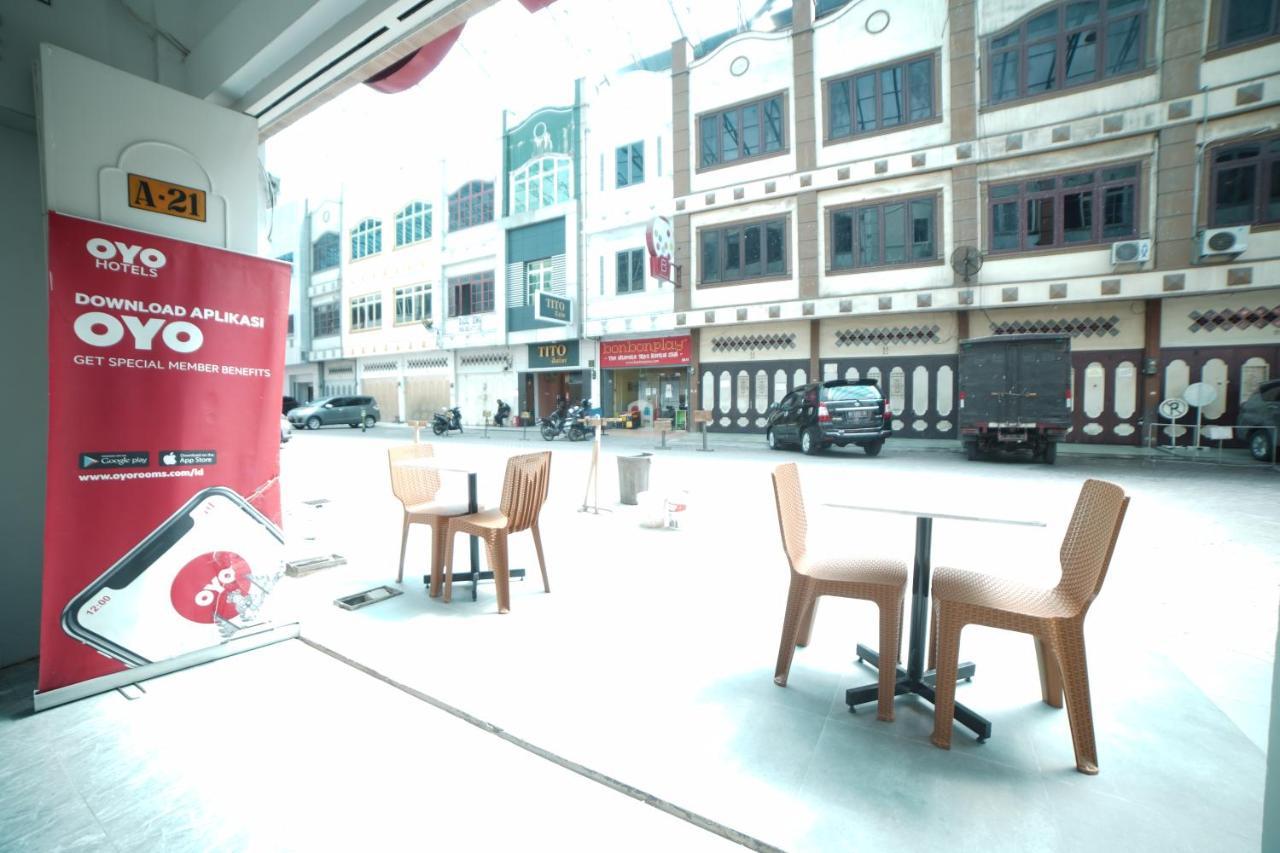 Oyo 90830 Multatuli Guest House Медан Екстериор снимка