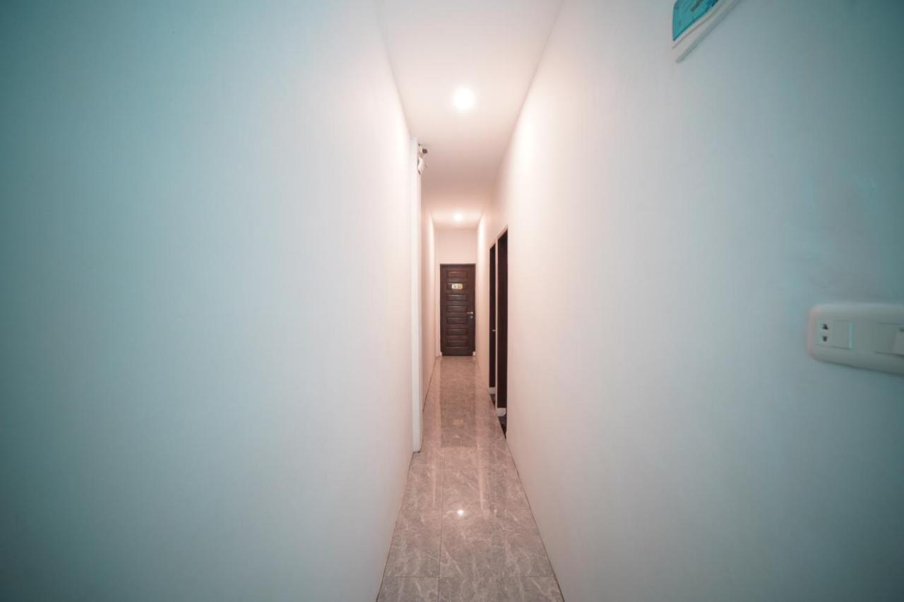 Oyo 90830 Multatuli Guest House Медан Екстериор снимка